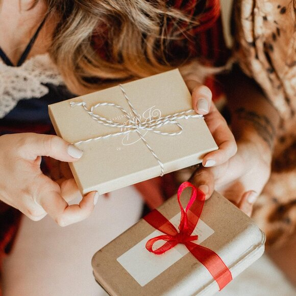 Elegant 14K Gold Plated Stretch Bracelets - Perfect for Any Special Occasion - Picture 6 of 6